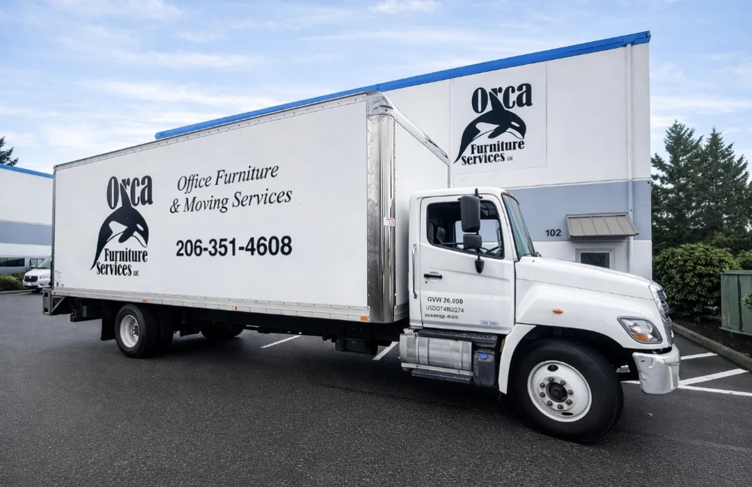 orca-furniture-truck
